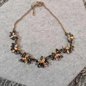 Elegant Floral Necklace with Gold Chain